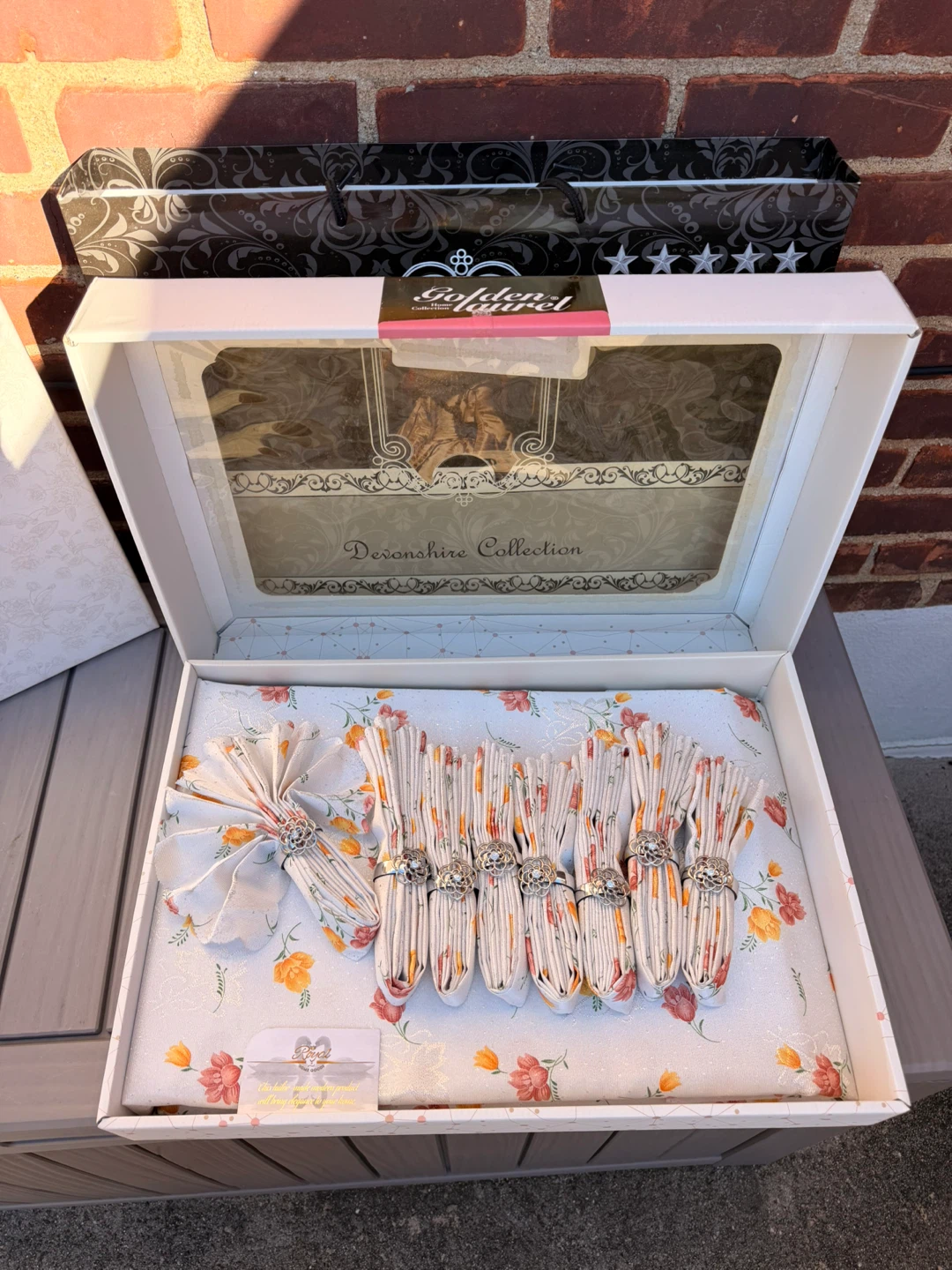 Antique Style Table Set - photo 2