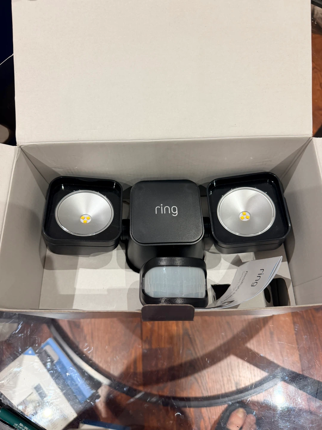 Ring Smart Lighting Floodlight Battery – Black – New - photo 2