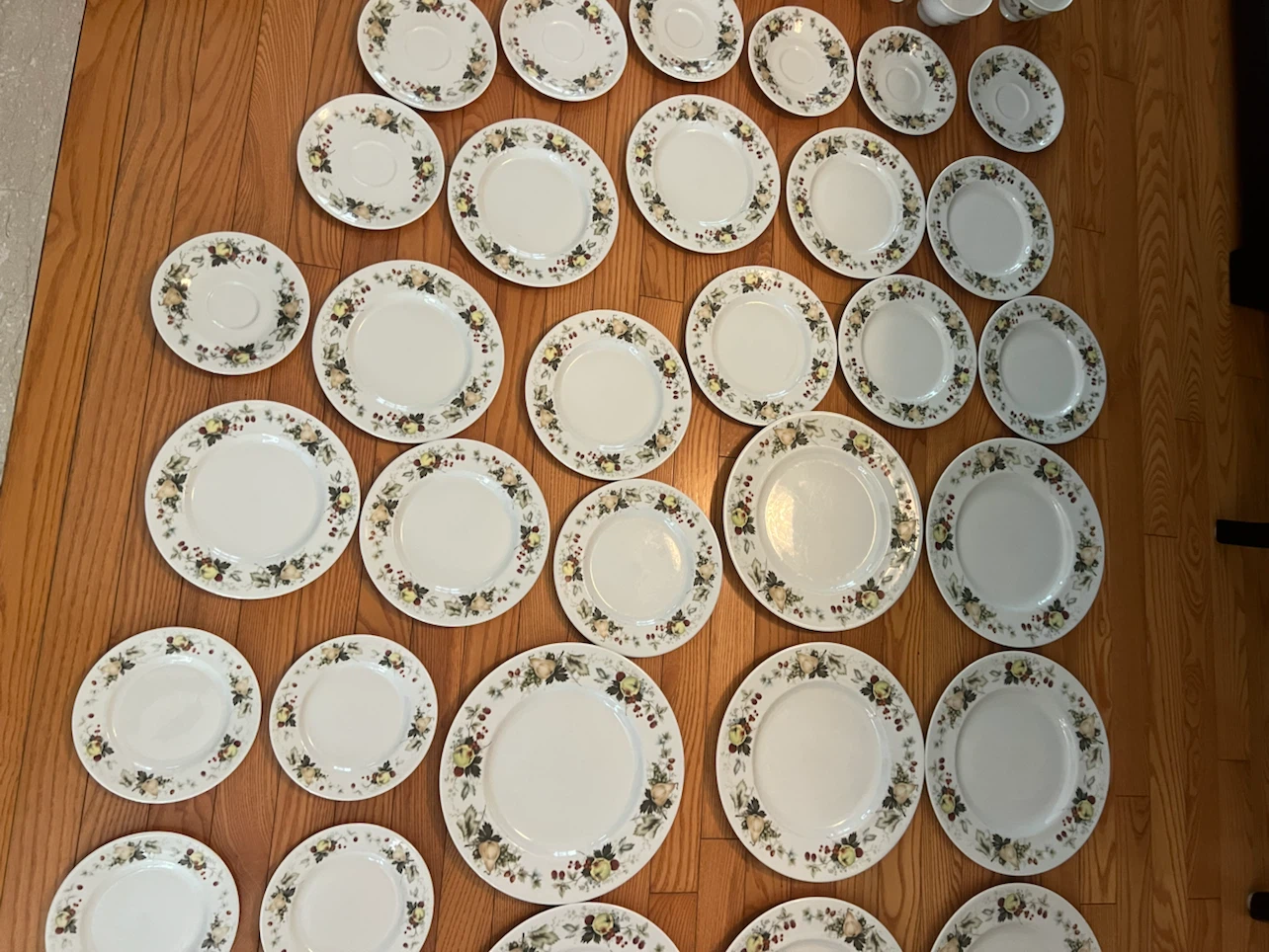 Corelle Fruit Pattern Dinnerware Set - photo 3