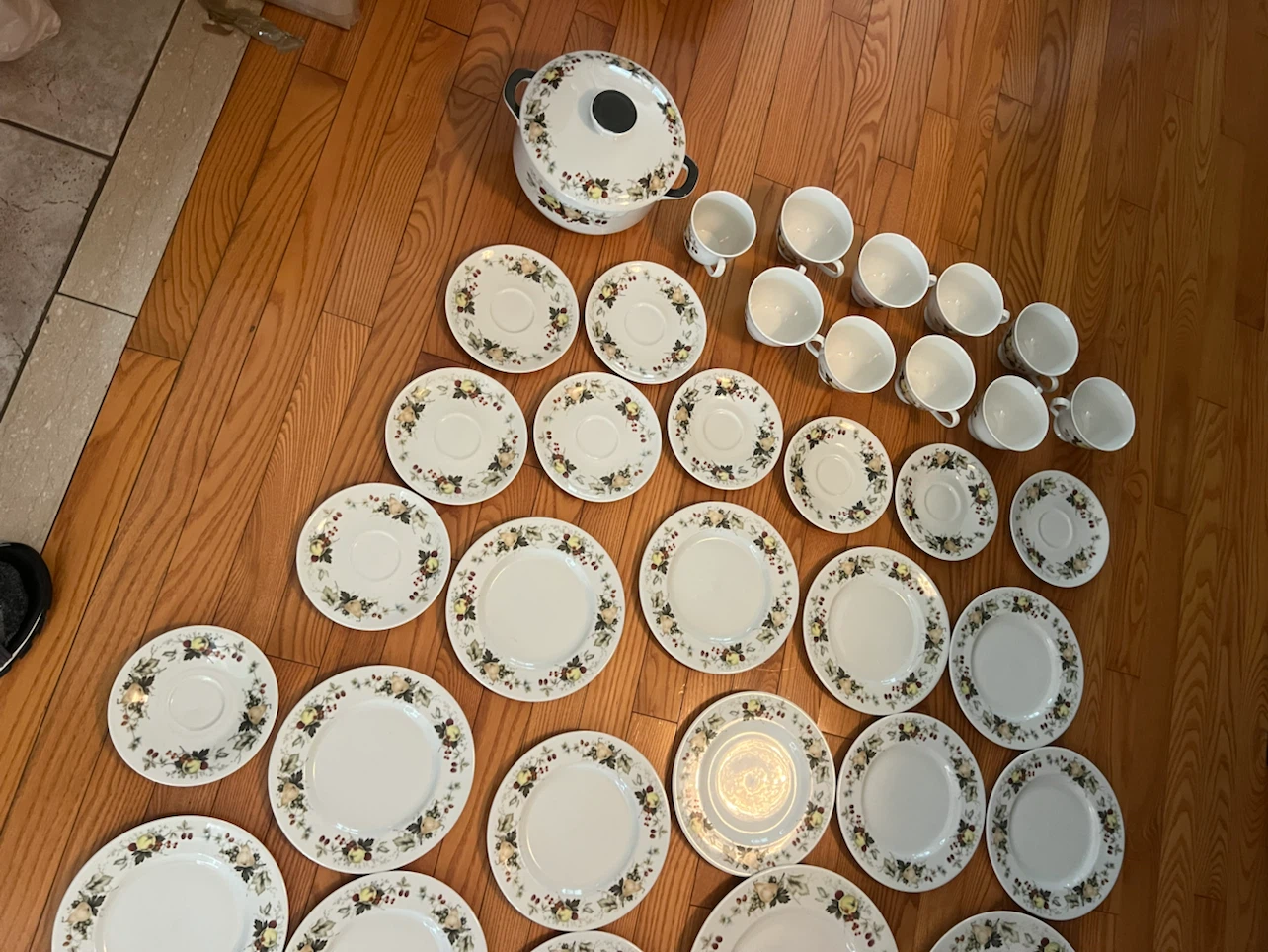 Corelle Fruit Pattern Dinnerware Set - photo 4