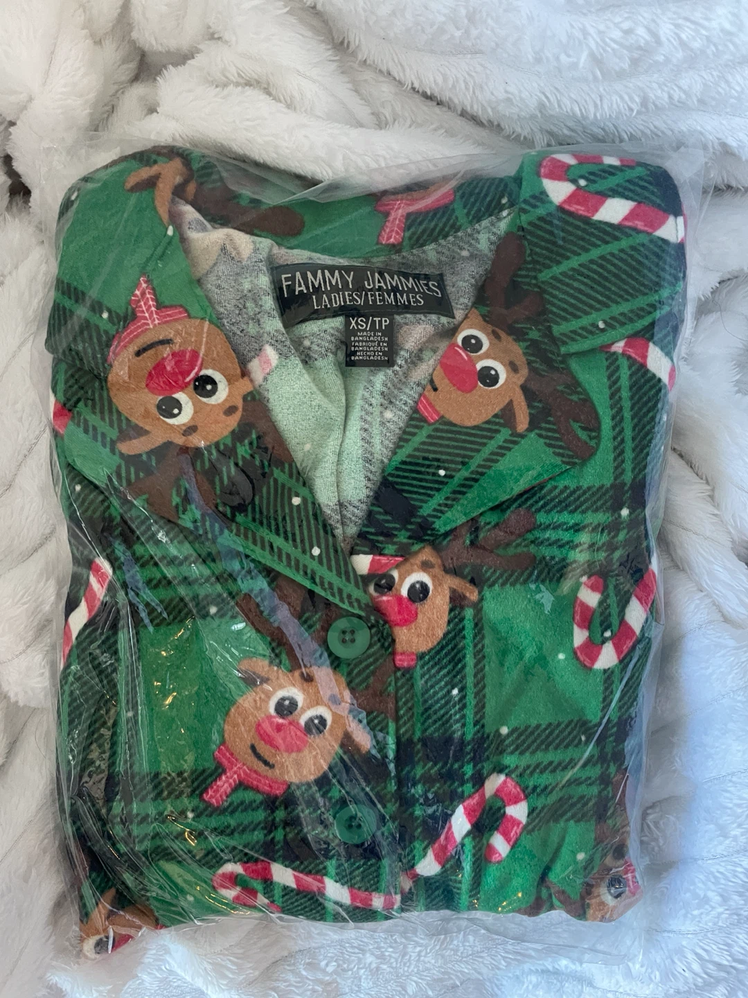 Fammy Jammies Ladies Reindeer Pajama Set