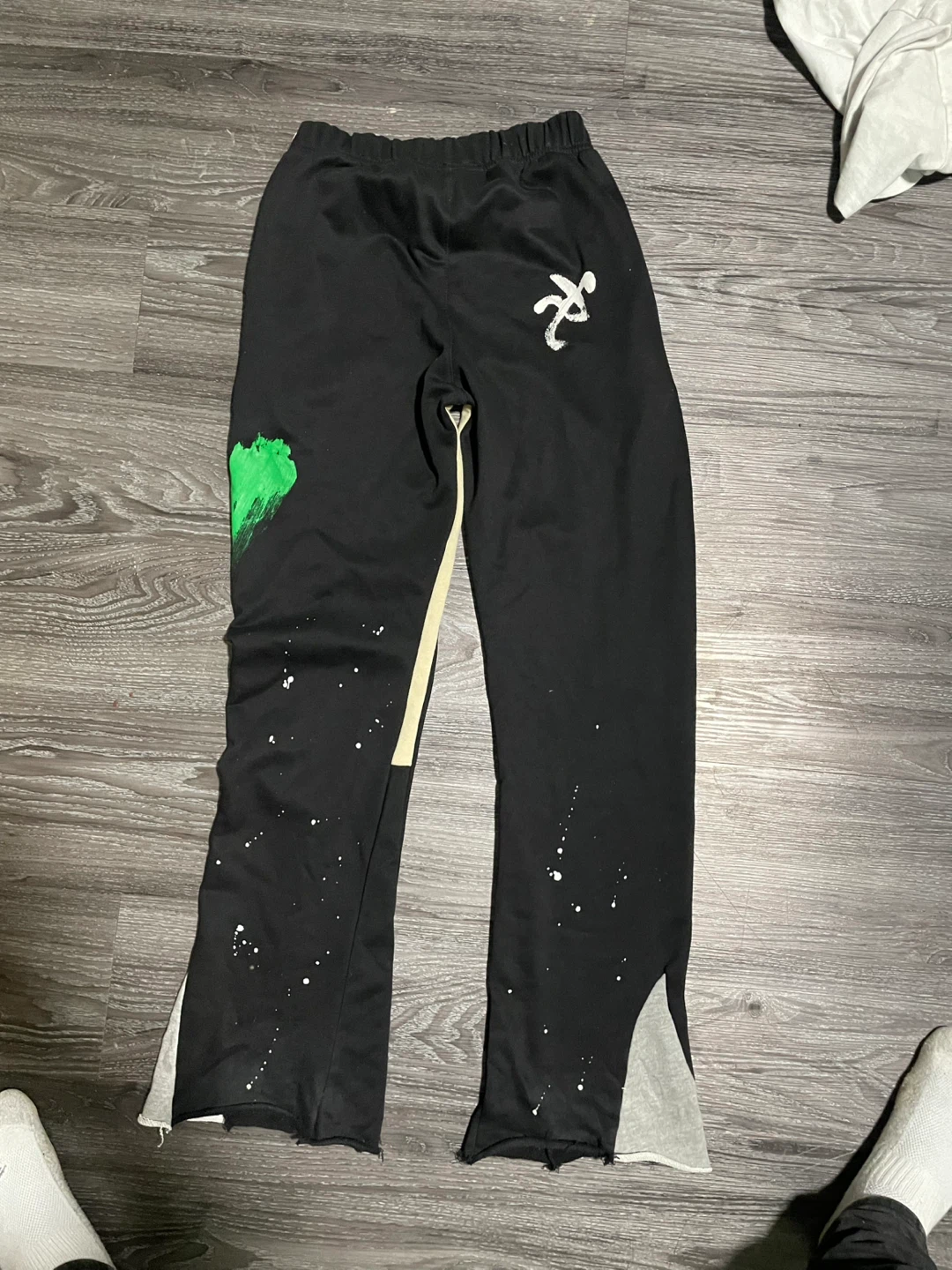 Gallery Dept. Black Paint Splatter Sweatpants - photo 2