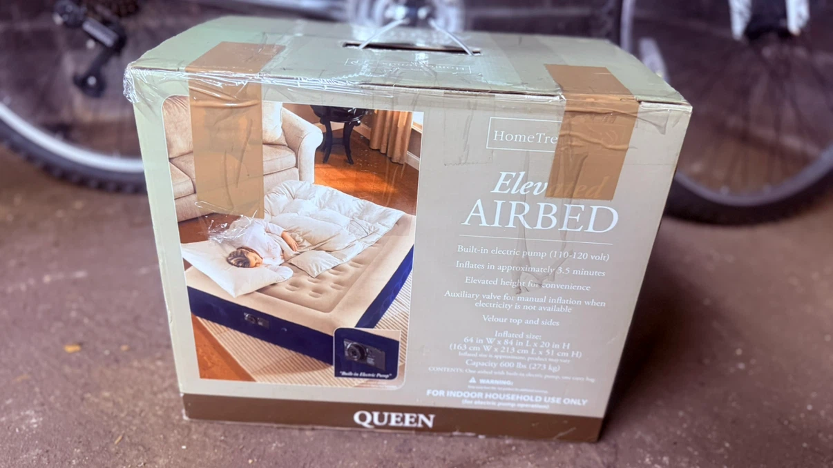 HomeTrends Queen Elevated Airbed