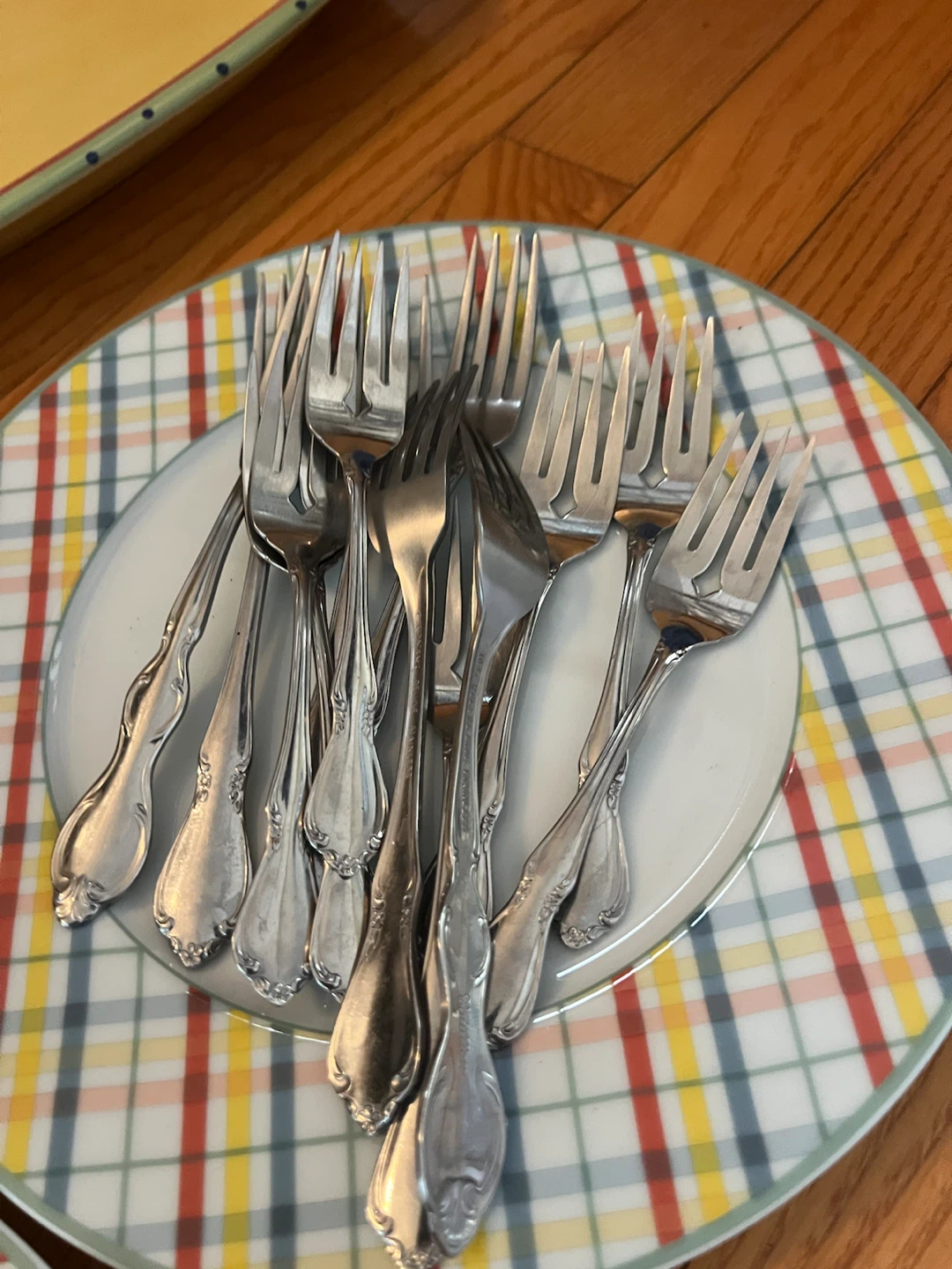 Assorted Kitchen Cutlery and Dinnerware Set - photo 4