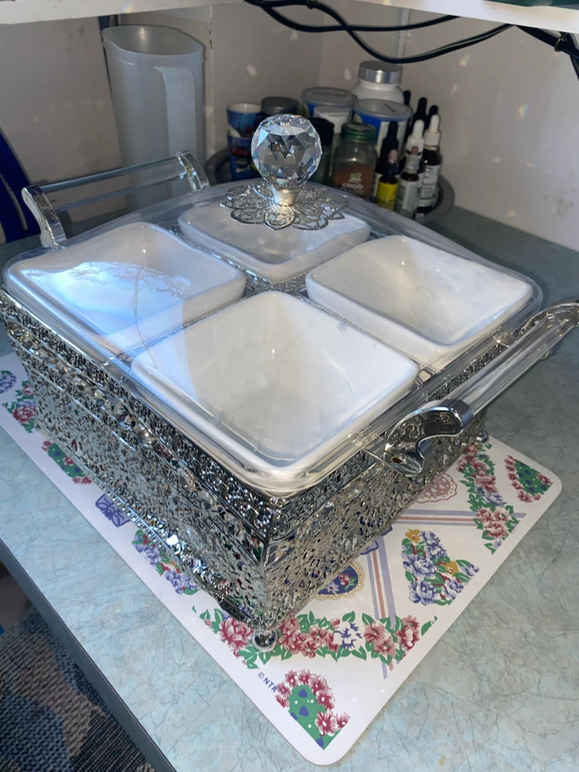 Decorative 4-Section Appetizer Serving Dish