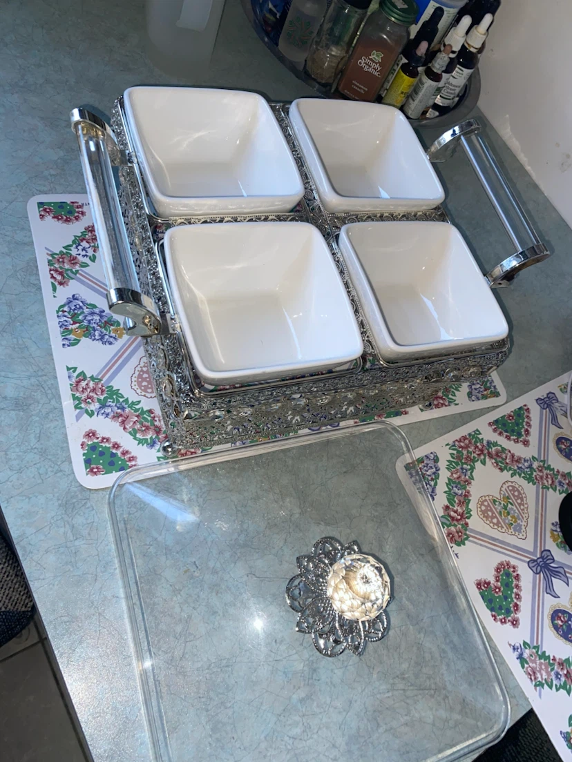 Decorative 4-Section Appetizer Serving Dish - photo 4