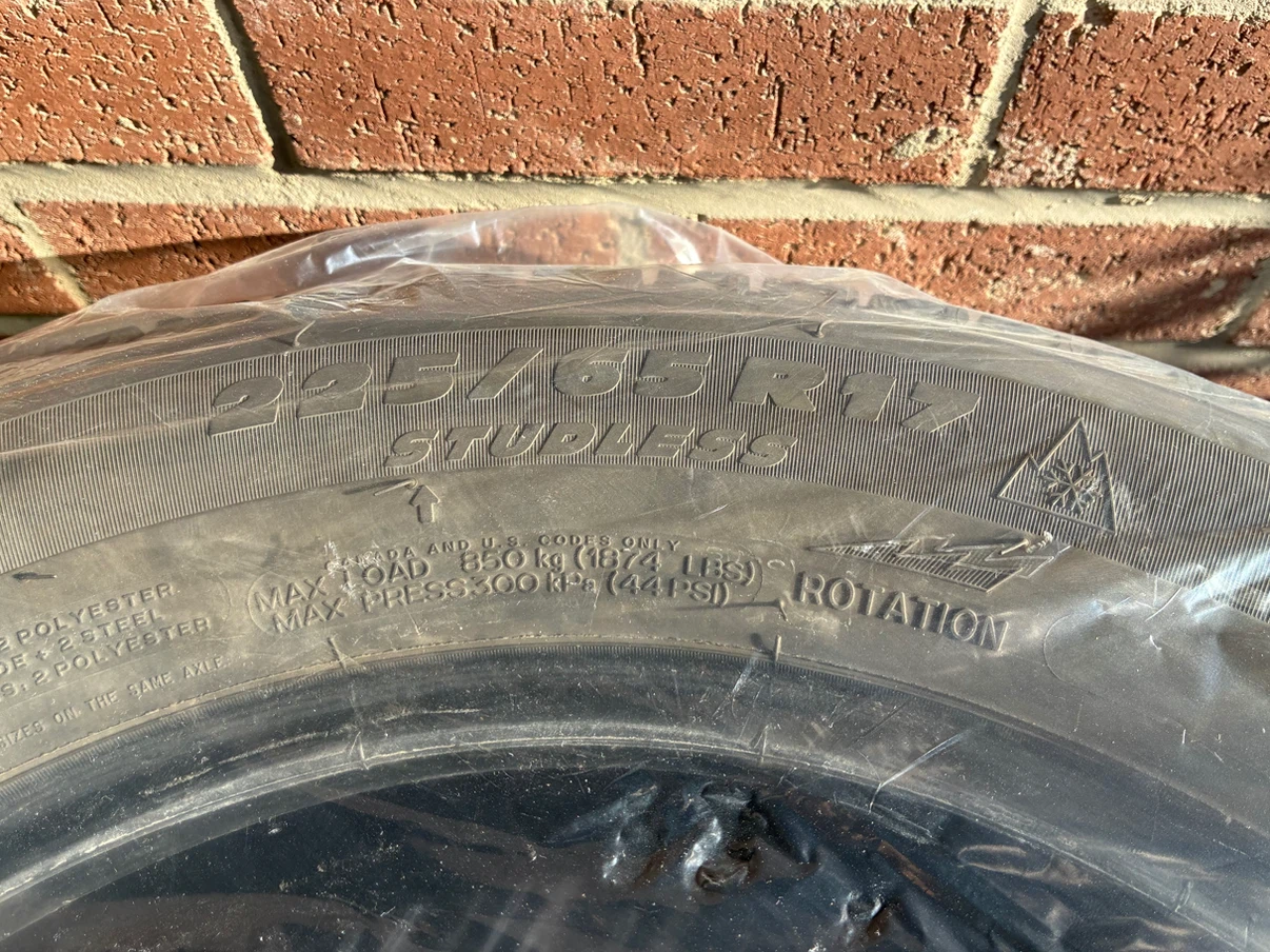 Michelin Set of 4 Winter Tires 225/65 R17