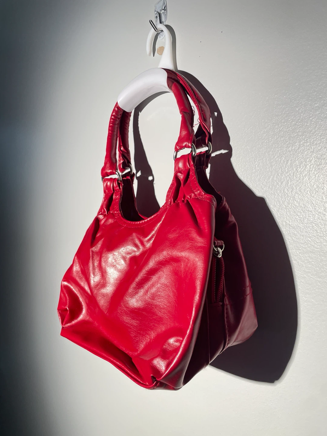 Vintage Y2K Red Faux Leather Hobo Bag Slouchy Shoulder Bag - photo 3