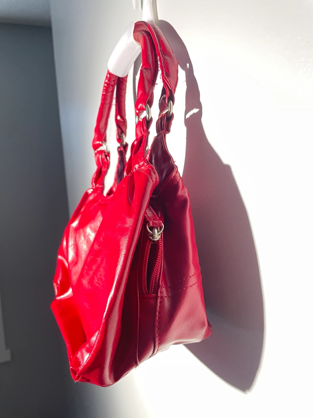 Vintage Y2K Red Faux Leather Hobo Bag Slouchy Shoulder Bag - photo 4