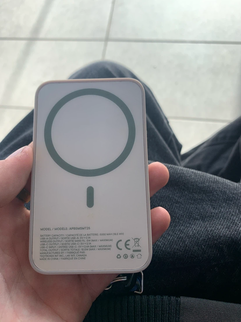 Teqtronix Magnetic Wireless Power Bank 5000mAh