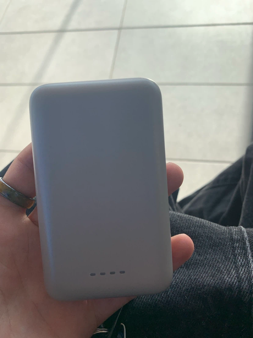 Teqtronix Magnetic Wireless Power Bank 5000mAh - photo 3