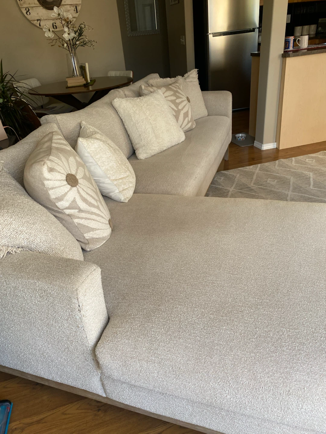 Modern Beige Sectional Sofa w/left facing Chaise - photo 2