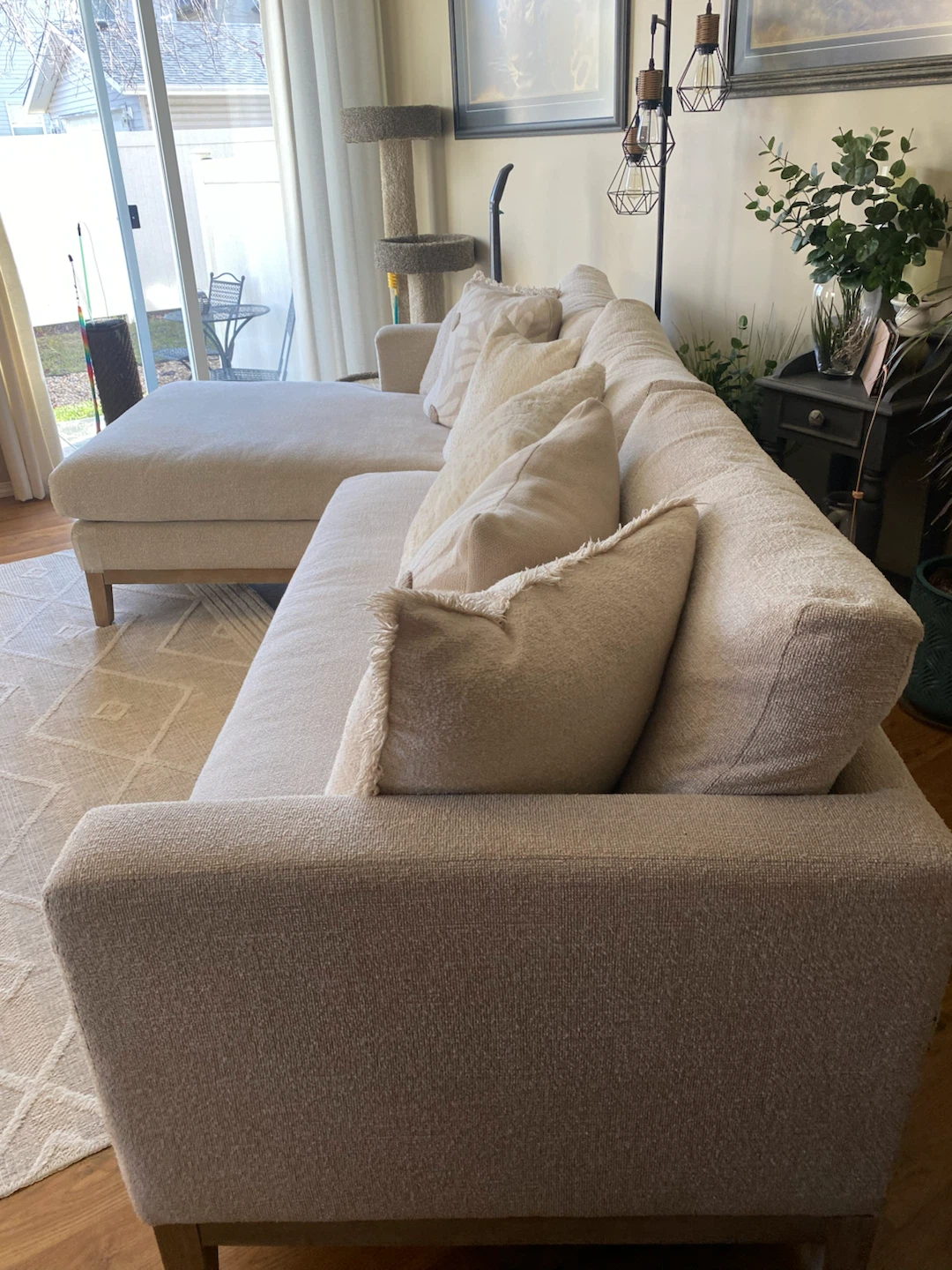 Modern Beige Sectional Sofa w/left facing Chaise - photo 4