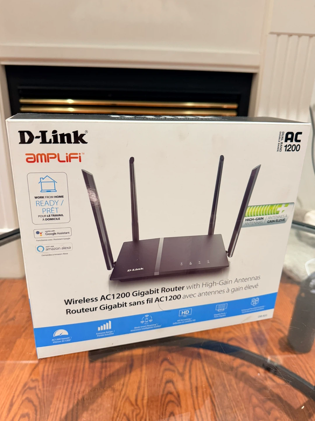 Brand New D-Link DIR-822 AC1200 Wireless Gigabit Router