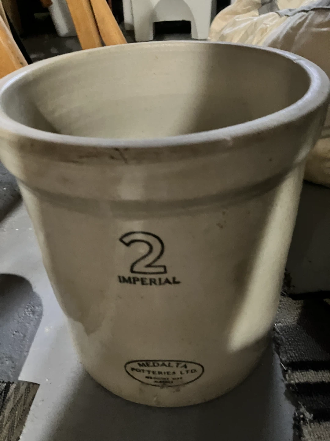 Medalta Potteries 2 Gallon Crock with Lid - photo 3