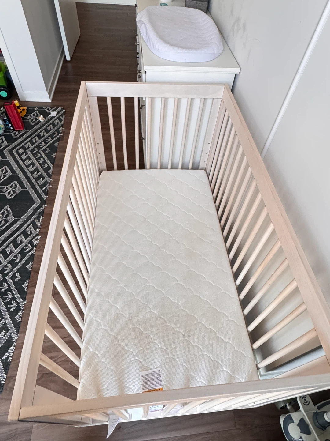 Natural Wood Baby Crib with Newton Mattress - photo 3