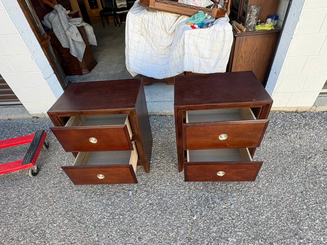Free delivery used Set of 2 Dark Wood Nightstands - photo 4