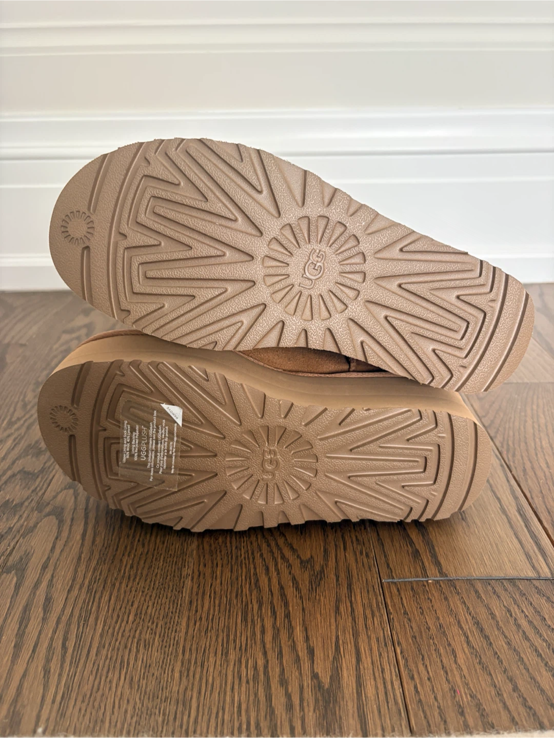 UGG Classic Ultra Mini Platform Boots - Size 7 - photo 4