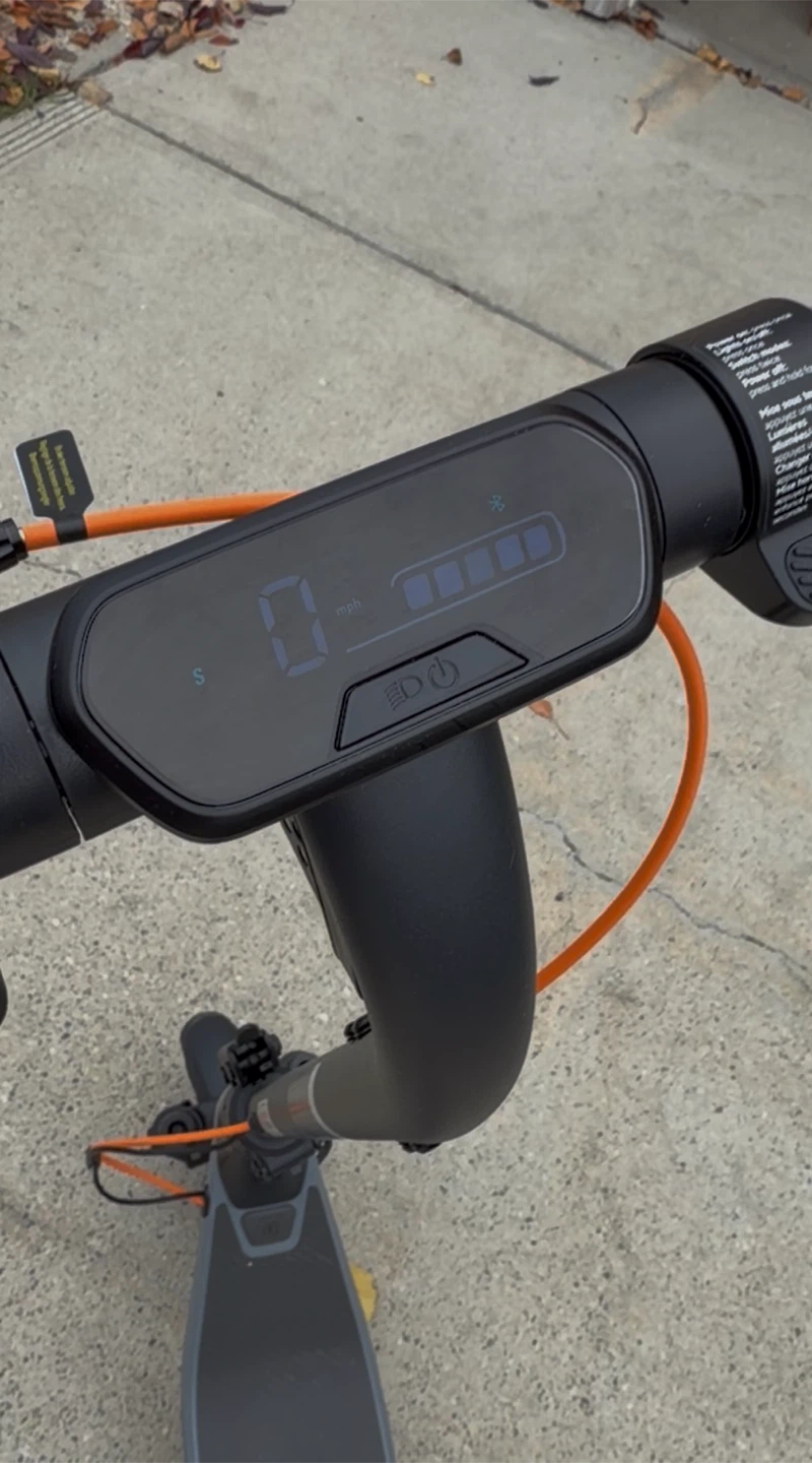 Ninebot Kickscooter E2 Plus II - photo 2