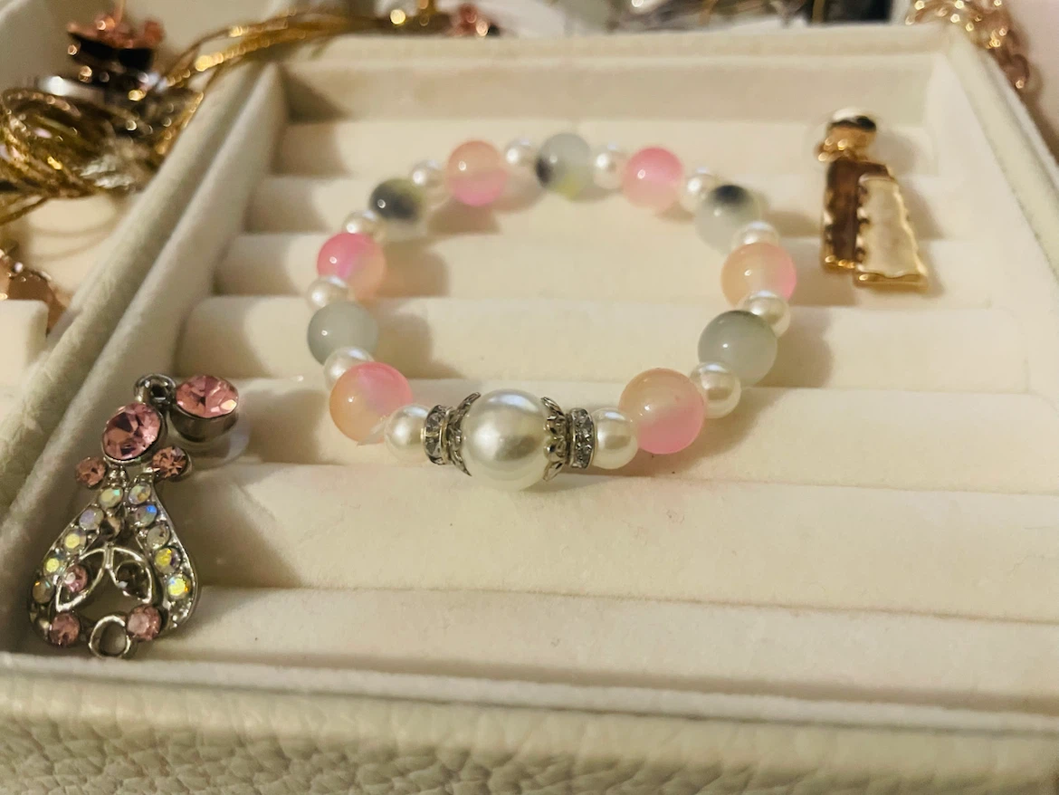 Bracelet élastique à perles pastel - photo 3