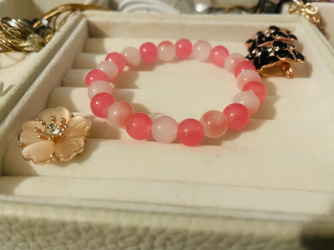 Bracelet élastique en perles roses - photo 3