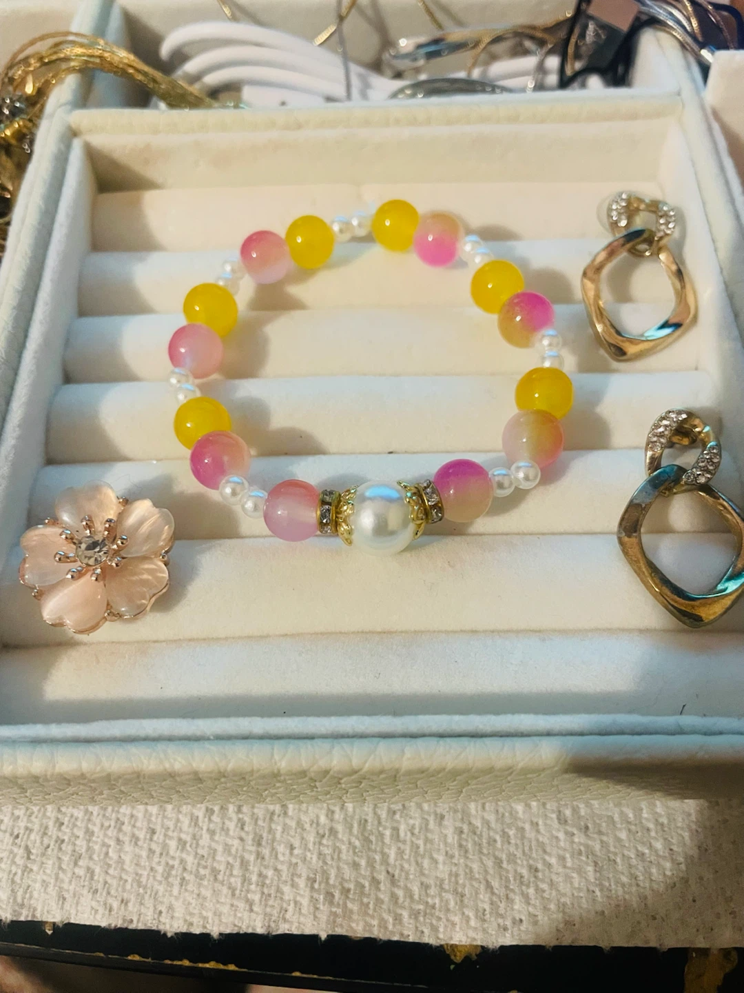 Bracelet de perles colorées