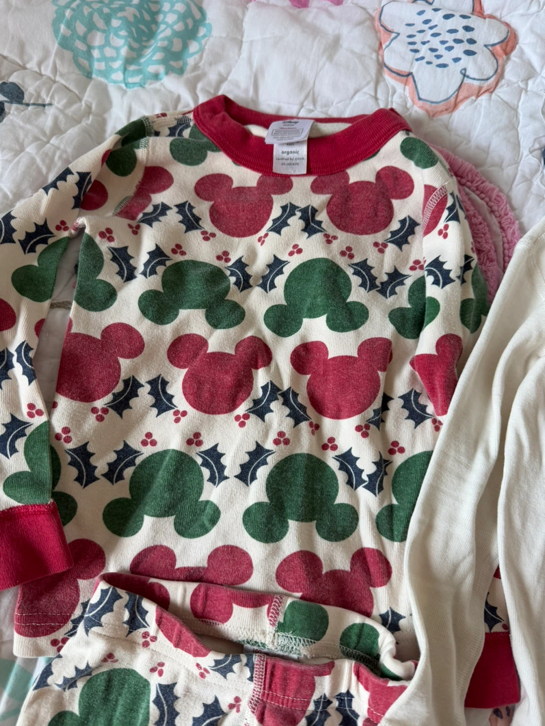 Two Hanna Anderson pajamas 4t - photo 3