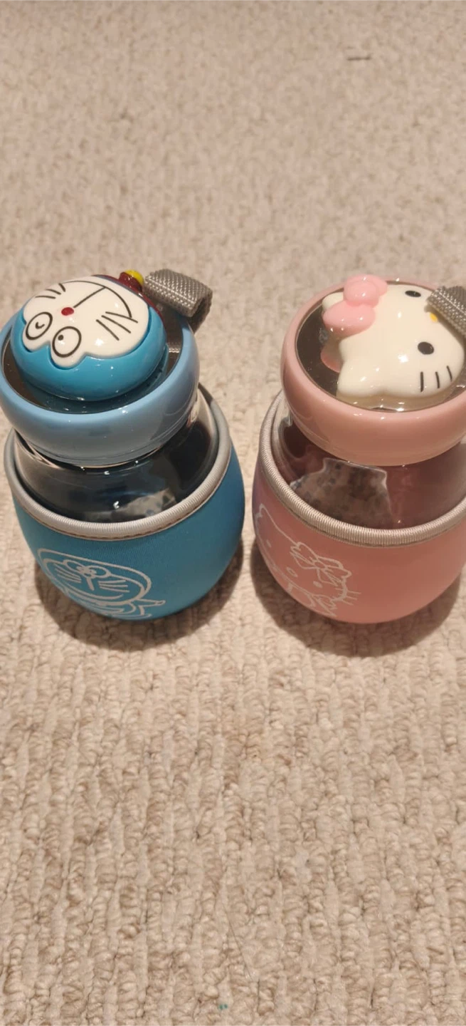 Character Glass Tea Shaker Set