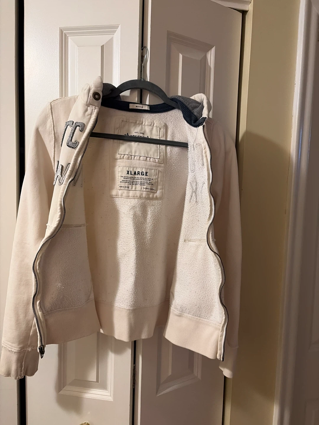 Abercrombie & Fitch New York Zip-Up Hoodie - photo 5