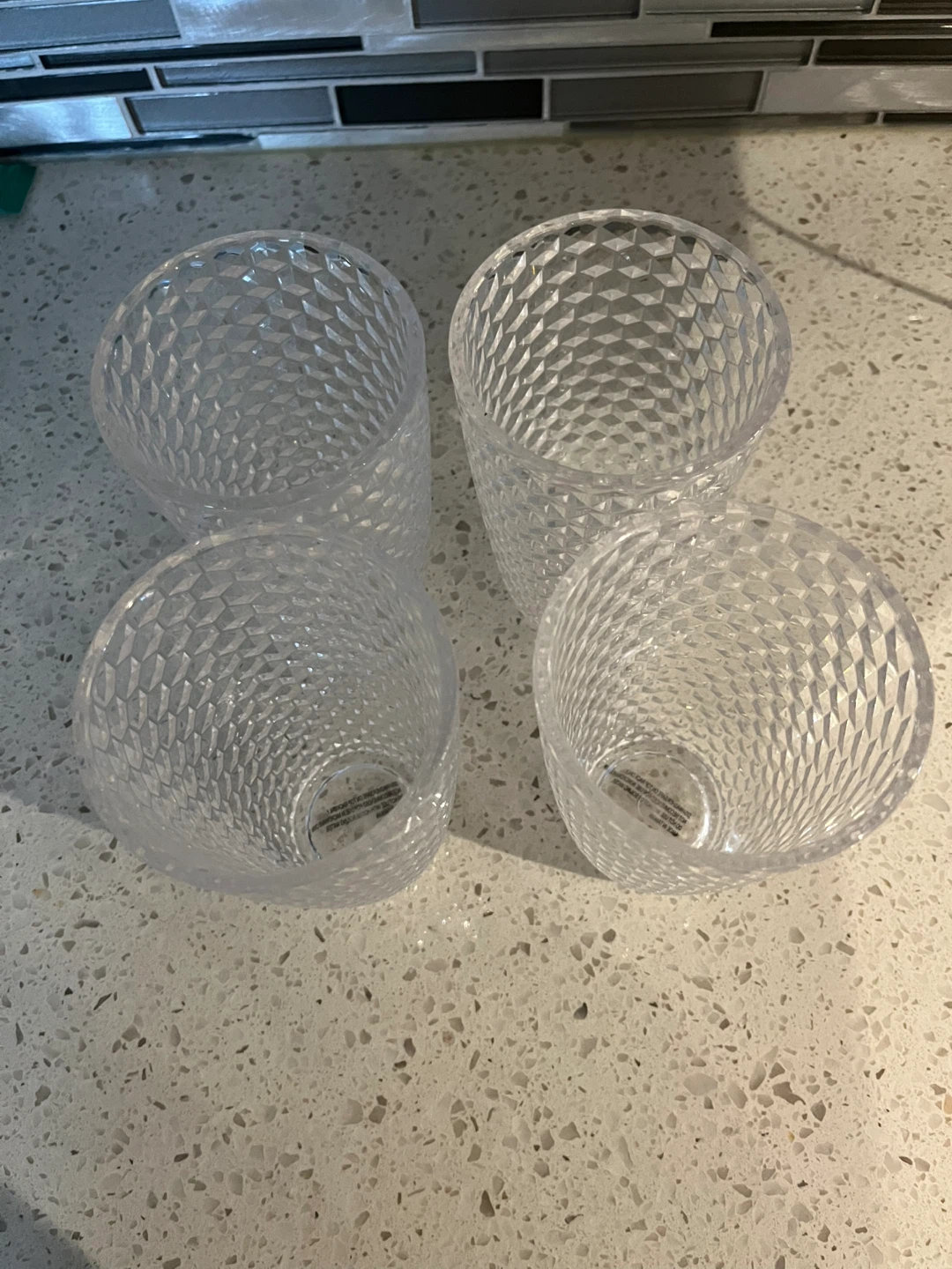 Set of 4 Clear Textured Acrylic Tumblers - photo 3
