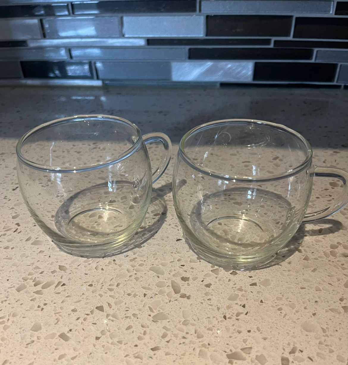 Set of 2 Clear Glass Mugs