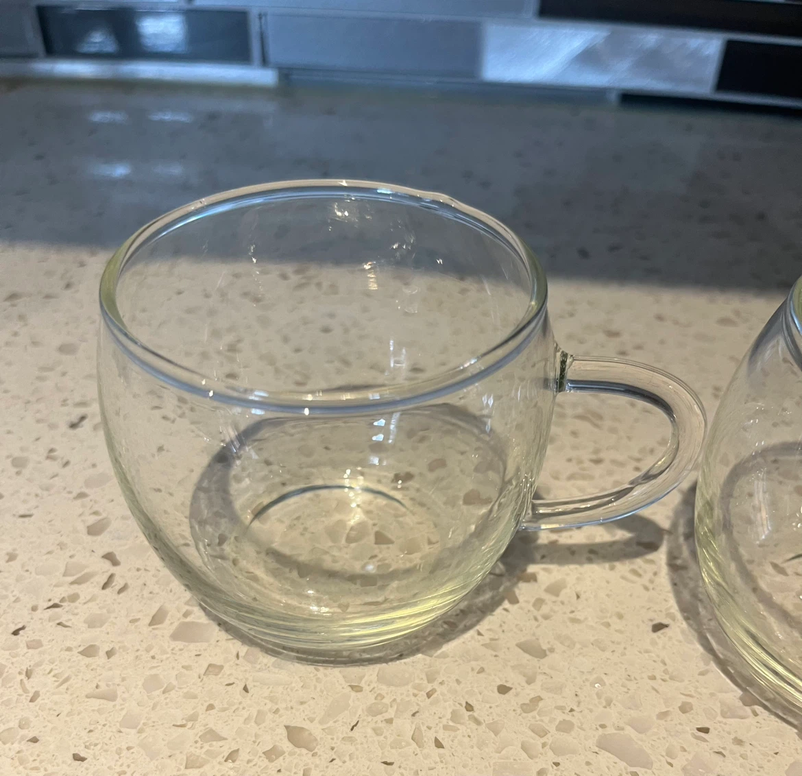 Set of 2 Clear Glass Mugs - photo 2