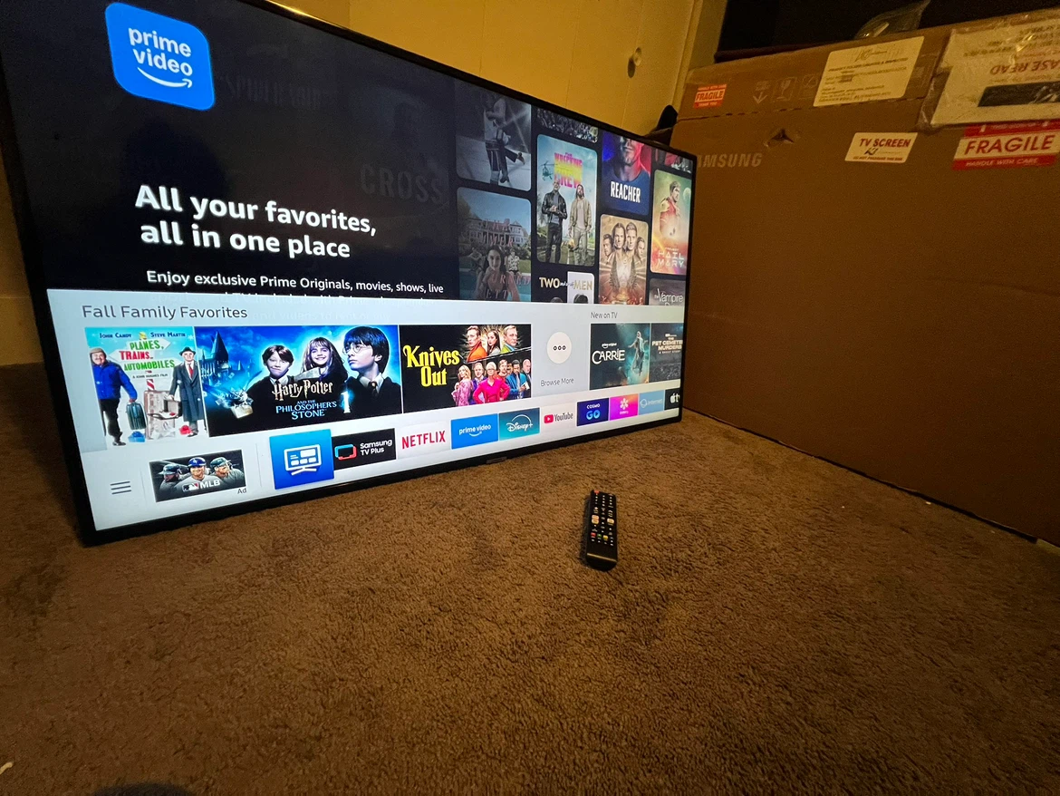Samsung 50 inches Smart Tv 4k UHD - photo 4