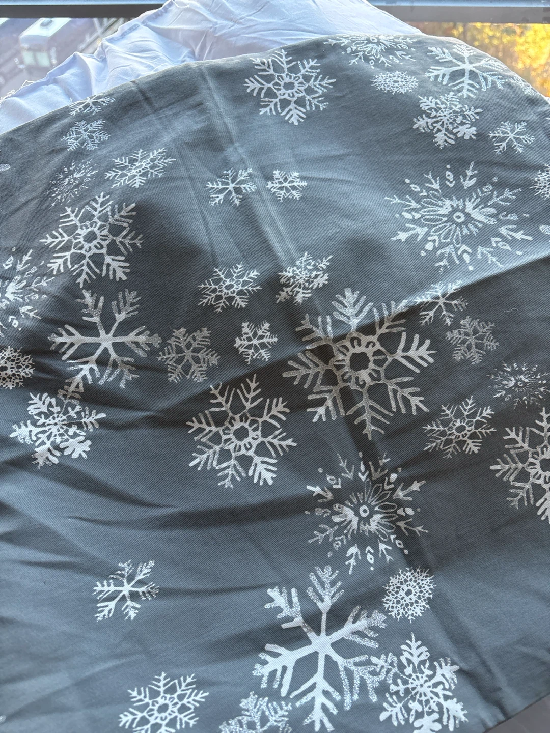 Grey Snowflake Decorative Cushions set of two Cover - photo 2