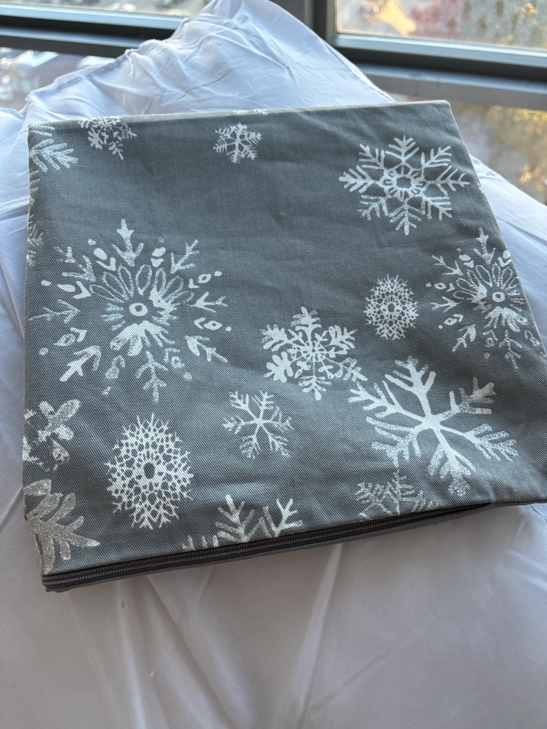Grey Snowflake Decorative Cushions set of two Cover - photo 4