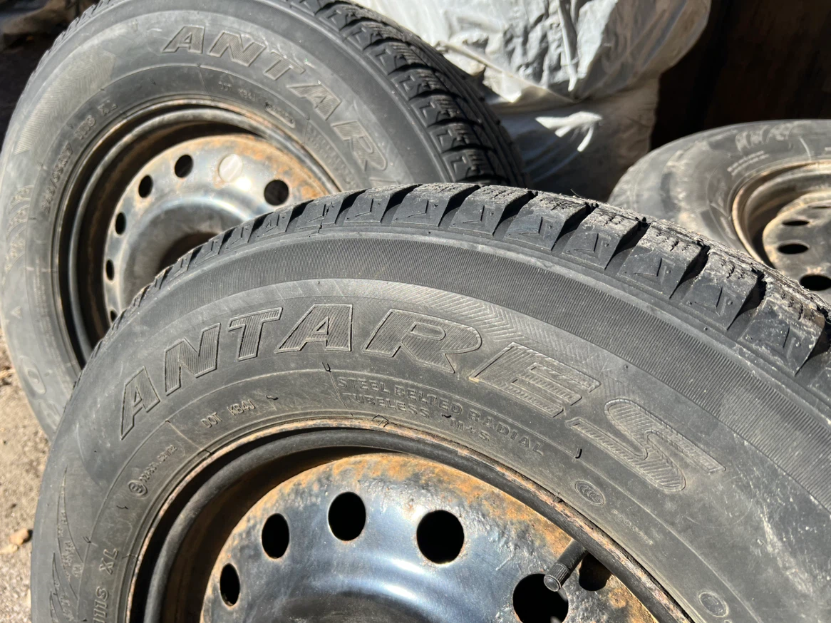 Set of 4 Antares Grip 20 winter Tires 245/65R17 - photo 5