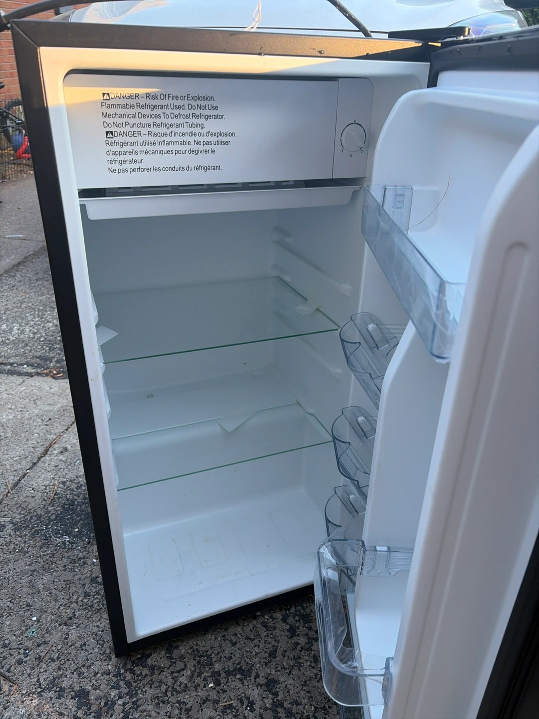 Like new -Hamilton beach mini fridge with freezer - photo 2