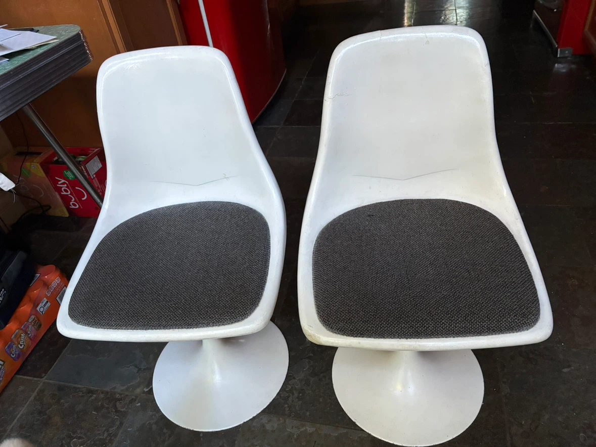 Vintage Swivel tulip-style chairs