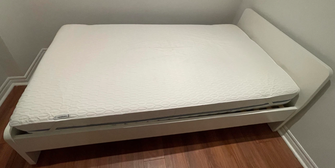 IKEA ASKVOLL Twin Bed with ÅBROTTEN Foam Mattress - photo 2