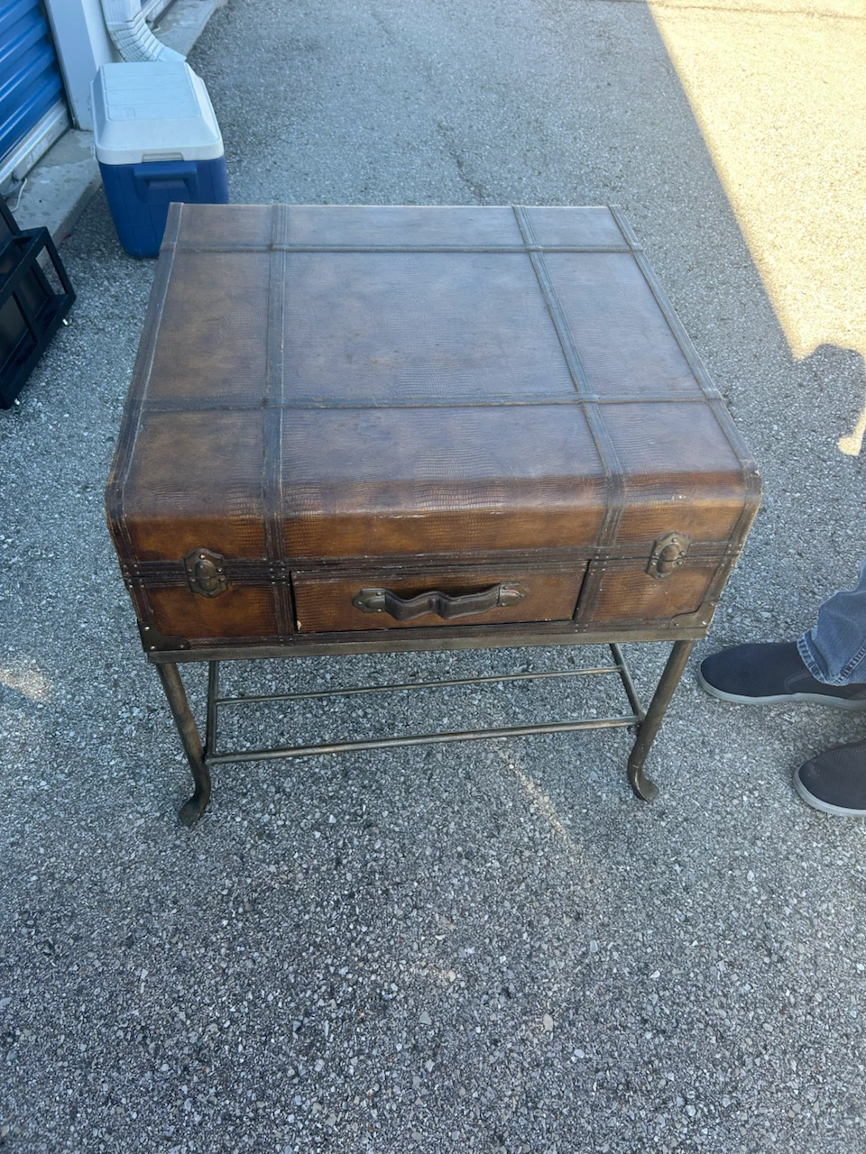 Vintage-Style Trunk Side Table