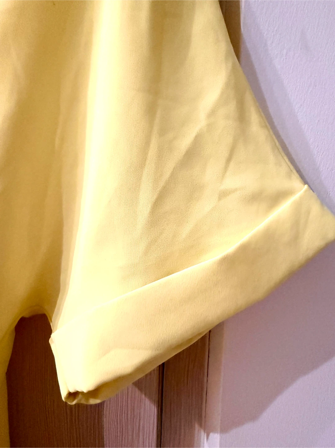 Cute Yellow Top with a beaded necklace - photo 3