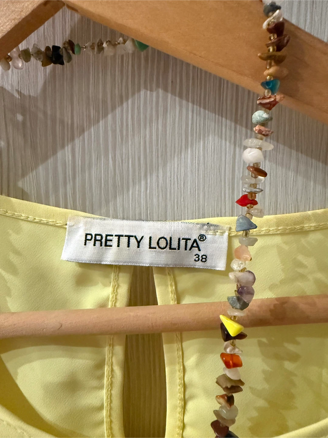 Cute Yellow Top with a beaded necklace - photo 4