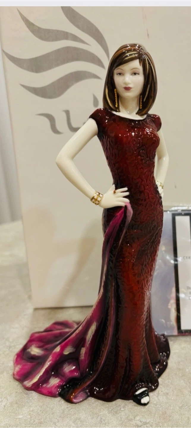 Royal Doulton Hannah Figurine - photo 2