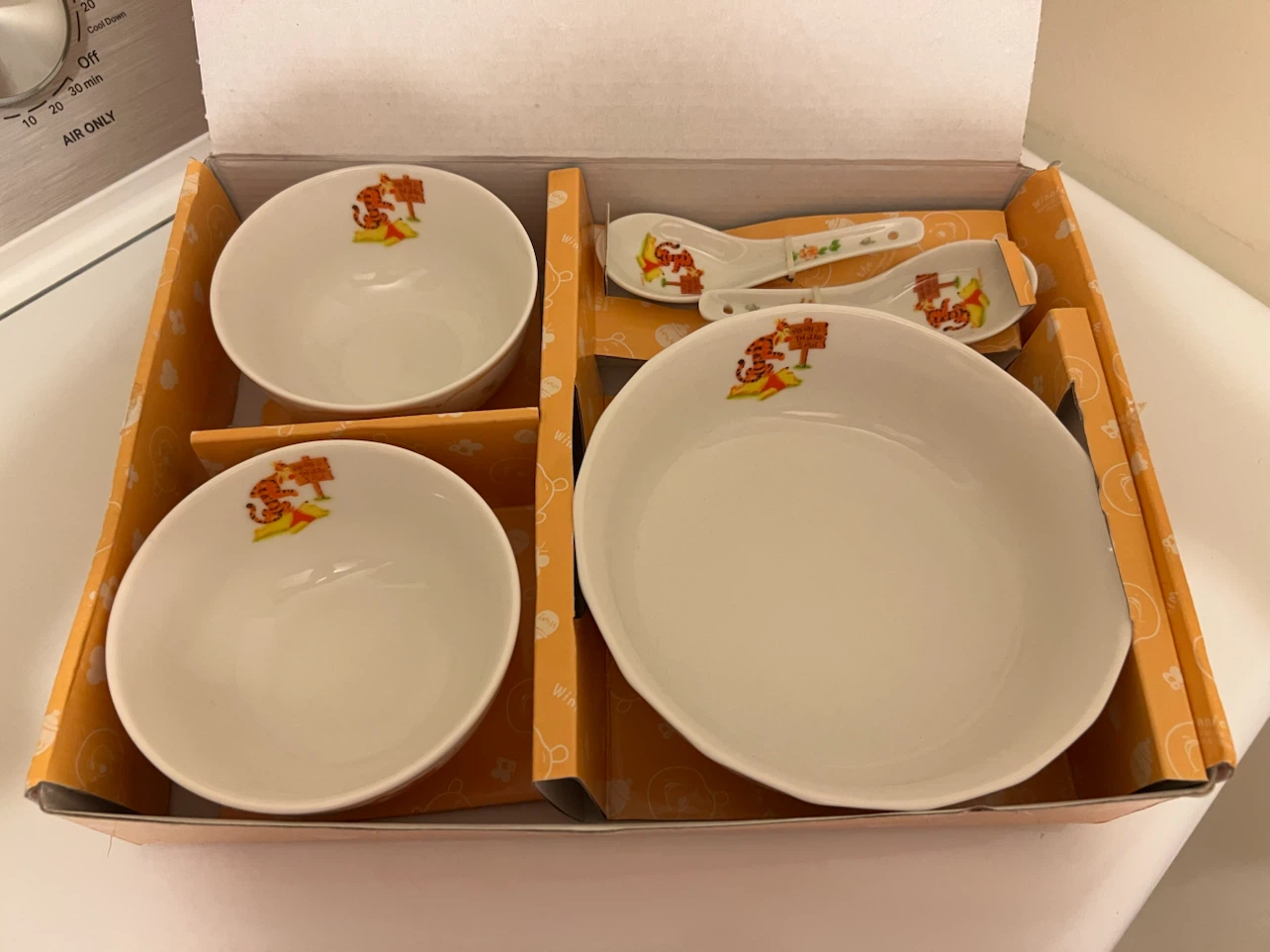 Disney Winnie the Pooh Tigger Ceramic Bowl and Spoon Set
