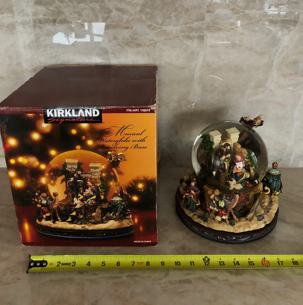 Large Musical Nativity Scene Waterglobe - photo 2