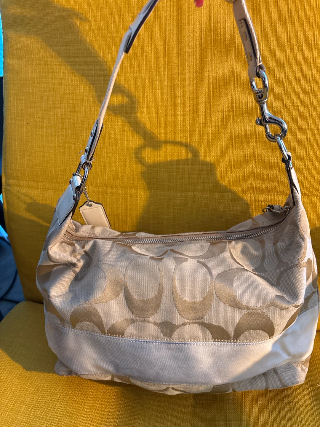 Coach Signature Hobo Bag Beige - photo 3