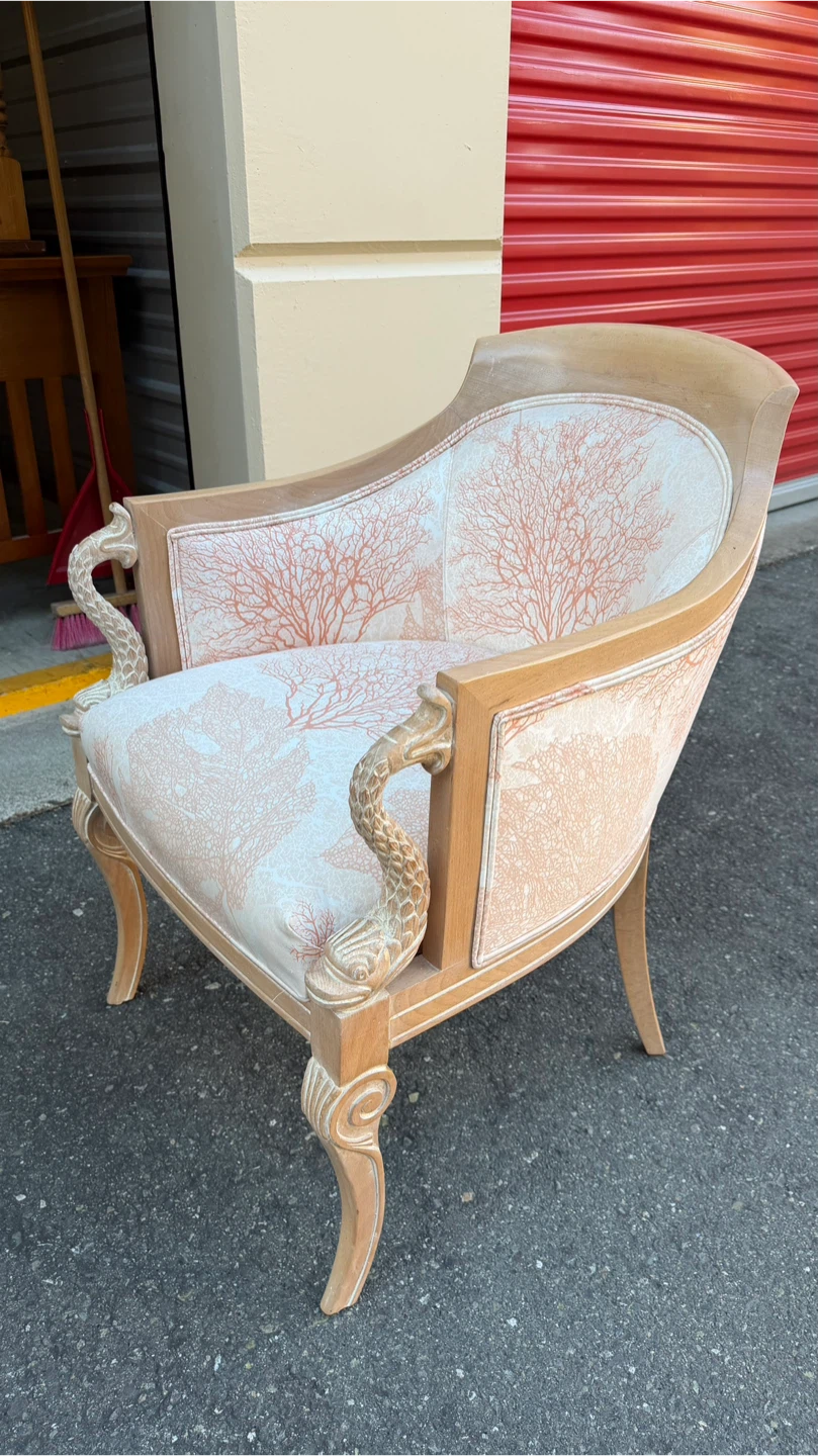 Vintage Accent Chair with Coral Pattern - photo 4