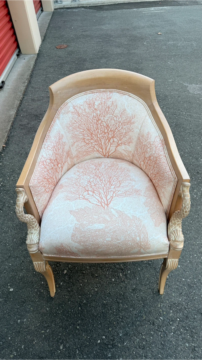 Vintage Accent Chair with Coral Pattern - photo 5