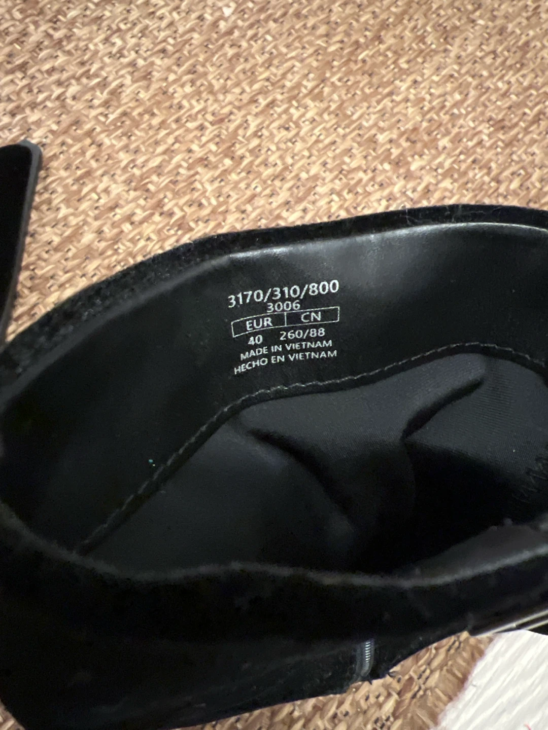 Zara black velvet ankle boots - photo 5