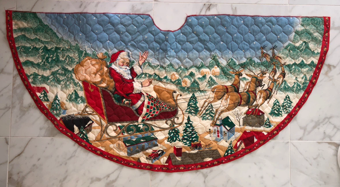 Quilted Santa & Reindeer Christmas Tree Skirt